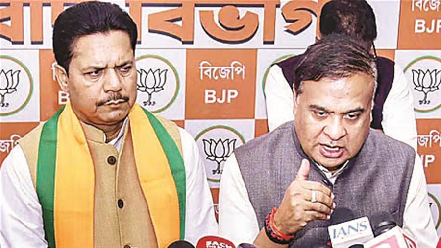 चुनाव से पहले बीजेपी में शामिल हुए असम कांग्रेस के पूर्व चीफ भूपेन बोरा