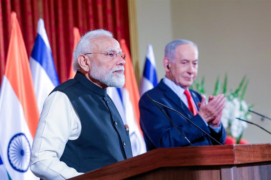 PM मोदी ने गाजा शांति प्रयासों का किया समर्थन , कहा-मानवता को कभी भी संघर्ष का शिकार नहीं बनना चाहिए