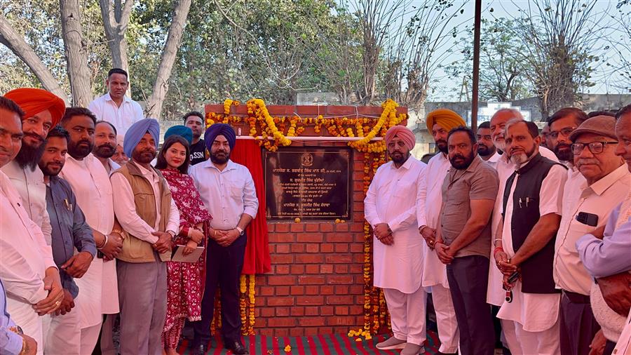 विधायक कुलजीत सिंह रंधावा ने 49.64 लाख रुपये की लागत से निर्माण कार्य का किया शुभारंभ