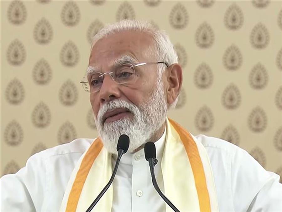 आज दुनिया आधुनिक इंफ्रास्ट्रक्चर पर हो रहे निवेश के लिए भारत की भूरी-भूरी प्रशंसा करती है : पीएम मोदी