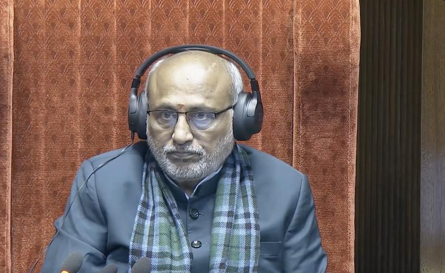 उपराष्ट्रपति सीपी राधाकृष्णन ने ‘टाइड्स ऑफ टाइम’ पुस्तक का विमोचन किया
