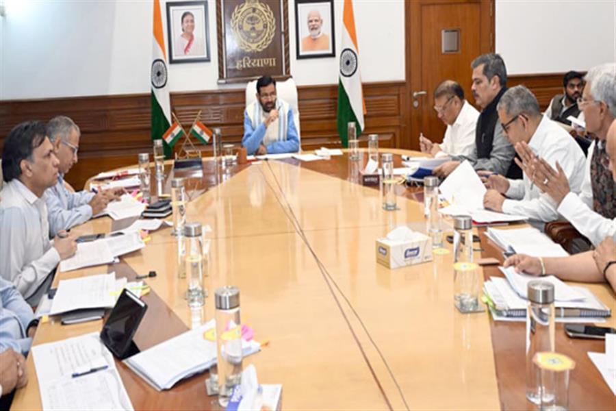 मुख्यमंत्री नायब सिंह सैनी ने सड़क निर्माण से संबंधित सभी विभागों के कार्यों की समीक्षा की