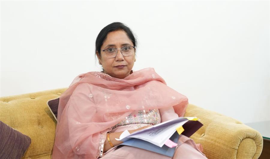  पंजाब सरकार द्वारा विधवा और निराश्रित महिलाओं के लिए 102 करोड़ रुपये से अधिक राशि जारी: डॉ. बलजीत कौर
