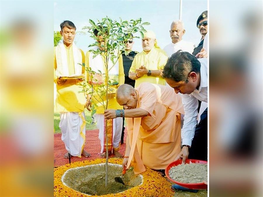 उत्तर प्रदेश में सर्वाधिक पौधरोपण, ‘एक पेड़ मां के नाम 2.0’ अभियान से सीखेगी दुनिया
