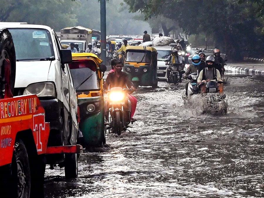आज का मौसम, 31 मई: रविवार को गर्मी से राहत; इन इलाकों में होगी बारिश, आंधी-तूफान की आशंका