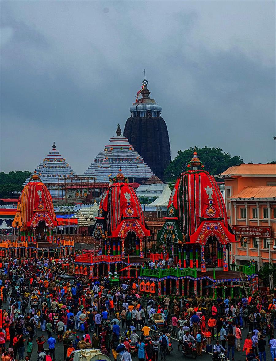 पुरी रथ यात्रा का दूसरा दिन आज, करीब 12 लाख श्रद्धालु पहुंचे पुरी