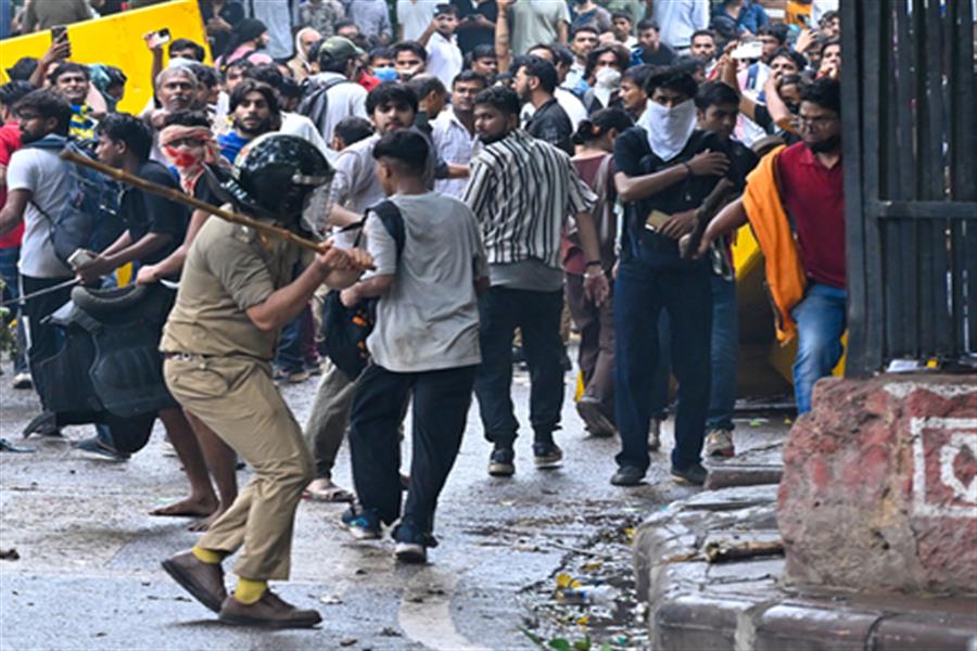 CJP प्रदर्शन हिंसा मामले में दिल्ली पुलिस की कार्रवाई तेज, अब तक 10 FIR दर्ज