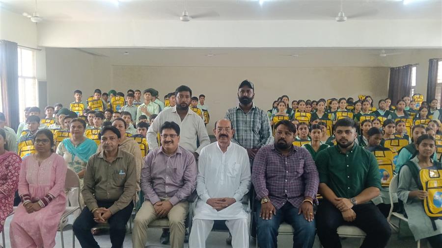 पंजाब सरकार के प्रयासों से हर क्षेत्र में बढ़िया प्रदर्शन कर रहे सरकारी स्कूलों के विद्यार्थी : मोहिंदर भगत