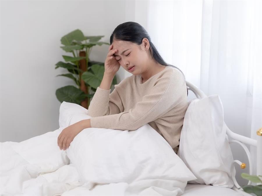 सुबह उठते ही सिरदर्द क्यों होता है, ये 6 कारण तो नहीं? तुरंत जानिए