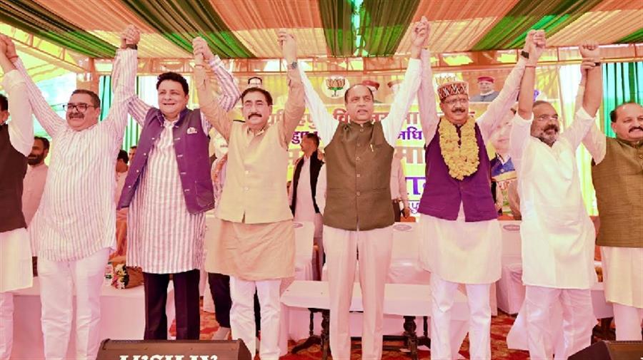 जयसिंहपुर विधानसभा क्षेत्र के पंचायती राज संस्थाओं के नवनिर्वाचित प्रतिनिधियों के सम्मान समारोह में पहुंचे नेता प्रतिपक्ष