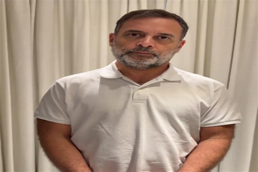 सरकार कितनी भी पुलिस तैनात कर दे, हम पीछे नहीं हटेंगे : राहुल गांधी