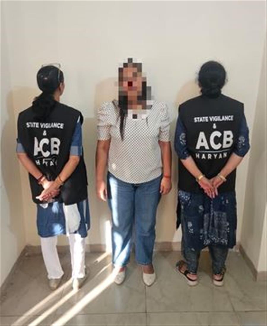 अंबाला में NCC कार्यालय की क्लर्क 5 हजार रुपये रिश्वत लेते गिरफ्तार