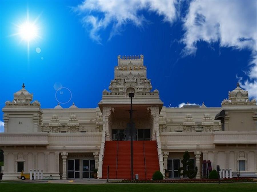 इलिनोइस हिंदू मंदिर पर हमले की कोशिश, 105 अमेरिकी लॉ मेकर्स ने एफबीआई जांच की मांग की