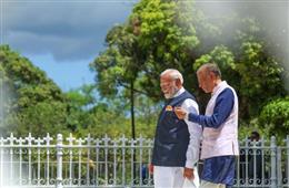 पीएम मोदी ने मॉरीशस के प्रधानमंत्री से टेलीफोन पर बातचीत की
