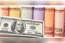 Rupee vs Dollar: करेंसी मार्केट में उतार-चढ़ाव, डॉलर के मुकाबले रुपया टूटा