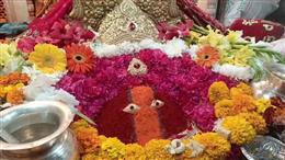 माता ने हर ली चिंता, पंजाब के भक्त ने मां चिंतपूर्णी को चढ़ाया 25 तोले सोने का मुकुट और टीका
