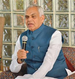 पीएम-किसान से गुजरात के 69 लाख किसानों को 22,000 करोड़ रुपए से अधिक की सहायता: राज्यपाल देवव्रत