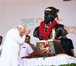 पीएम मोदी ने छत्रपति शिवाजी महाराज की जयंती पर दी श्रद्धांजलि, कहा- ‘वे सिर्फ एक नाम नहीं, वे हमारे लिए आराध्य देव हैं’ 