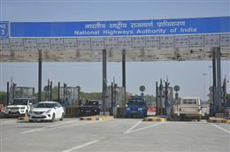 डिजिटल टोल व्यवस्था को बढ़ावा, नकद भुगतान बंद करने पर विचार