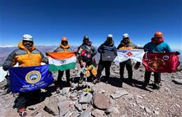 एनआईएम और जिम एंड डब्ल्यूएस के संयुक्त दल ने माउंट एकांकागुआ पर सफलतापूर्वक चढ़ाई पूरी की