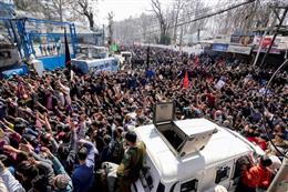 खामेनेई की मौत के बाद श्रीनगर में तनाव, प्रदर्शन हिंसक होने पर पुलिस ने किया बल प्रयोग