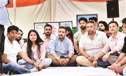 युवा कांग्रेस के सत्याग्रह को विक्रमादित्य सिंह का समर्थन, नई दिल्ली में जारी प्रदर्शन में हुए शामिल