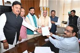 हरियाणा राज्यसभा चुनाव: BJP कैंडिडेट संजय भाटिया ने भरा नामांकन, CM सैनी व बड़ौली रहे मौजूद