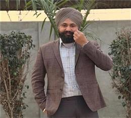 Punjab: फॉर्च्यूनर में आए शूटरों ने Thar में बैठे सरपंच को गोलियों से भूना, पुलिस ने सील किया इलाका