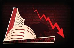 Sensex Slips: शेयर बाजार में गिरावट बढ़ी, सेंसेक्स 909 अंक फिसला