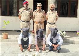 पुलिस की सख्त कार्रवाई, बंबीहा गैंग का लीडर 2 साथियों सहित गिरफ्तार