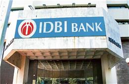 IDBI Bank Share: सरकार के एक फैसले से IDBI Bank का शेयर हुआ धड़ाम, 15% तक टूट गए भाव