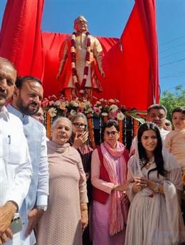 कुमारी सैलजा ने चौधरी भजनलाल की प्रतिमा का अनावरण, नगर निगम और सरकारी नीतियों पर उठाए सवाल
