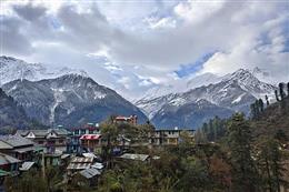 Himachal में बारिश बर्फबारी के आसार, तूफान-आसमानी बिजली का यलो अलर्ट जारी