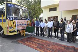 कैबिनेट मंत्री ने जालंधर के सरकारी स्कूलों के 25 विद्यार्थियों को स्पेस एप्लीकेशन सेंटर के दौरे के लिए अहमदाबाद किया रवाना