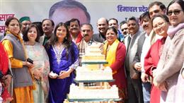 CM ने प्रदेशवासियों के साथ मनाया 62वां जन्मदिवस, चिनार का पौधा रोपित कर हरित पहल को दिया बढ़ावा