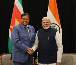सूरीनाम के पूर्व राष्ट्रपति चंद्रिका प्रसाद संतोखी का निधन; पीएम मोदी ने दुख जताया