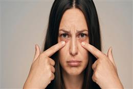 लगातार आंखों की सूजन को नजरअंदाज करना जोखिम भरा, हो सकता है किडनी से जुड़ी बीमारी का शुरुआती संकेत