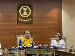 मंत्रिमंडल ने फ्रीहोल्ड और औद्योगिक आधारभूत ढांचे के प्रबंधन के लिए लीजहोल्ड संबंधी महत्वपूर्ण संशोधनों को मंजूरी दी: संजीव अरोड़ा