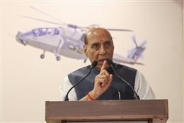 भारत वैश्विक रक्षा विनिर्माण केंद्र बनने की दिशा में तेजी से आगे बढ़ रहा है : रक्षा मंत्री राजनाथ सिंह