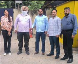₹10,000 रिश्वत लेते नायब कोर्ट को विजिलेंस ब्यूरो ने रंगे हाथों गिरफ्तार किया