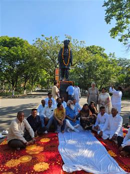 ताऊ देवीलाल की 25वीं पुण्यतिथि पर श्रृद्धासुमन अर्पित : मनोज अग्रवाल
