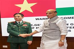 राजनाथ सिंह ने जनरल फान वान जियांग को वियतनाम का रक्षामंत्री बनने पर दी बधाई, रणनीतिक सहयोग बढ़ाने पर जोर