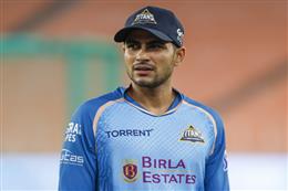 IPL 2026: शुभमन गिल पर लगा 12 लाख का जुर्माना, DC के खिलाफ मैच से जुड़ा है मामला