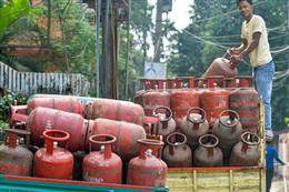 51 लाख से अधिक एलपीजी सिलेंडर्स की प्रतिदिन हो रही डिलीवरी : केंद्र