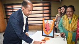 झूठी घोषणाओं पर अब कोई विश्वास नहीं करता, पिछले वादों का दें हिसाब: जयराम ठाकुर