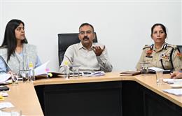 देवेंद्र सिंह कल्याण ने चुनाव प्रक्रिया पर कड़ी निगरानी के लिए पर्यवेक्षकों को दिए स्पष्ट निर्देश