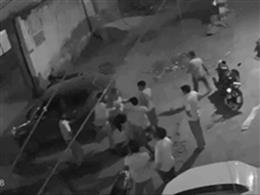 फरीदाबाद : बाइक को टक्कर मारने का विरोध करने पर युवक की बेरहमी से पिटाई, वीडियो वायरल