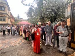 तमिलनाडु और पश्चिम बंगाल में मतदान जारी, पीएम मोदी बोले- उत्साह के साथ करें मतदान