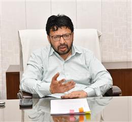  पंजाब सरकार एनआरआई पंजाबियों की समस्याओं के समाधान के लिए महीने में दो बैठकें करेगी: डॉ. रवजोत सिंह