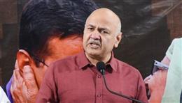 भाजपा के सामने झुकने वाले सांसदों ने पंजाब के लोगों के साथ गद्दारी की: मनीष सिसोदिया